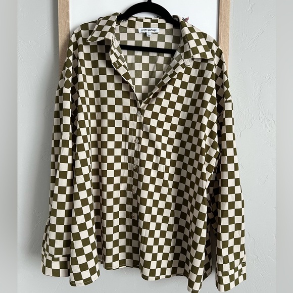 Checkered button up shirt - Picture 1 of 2